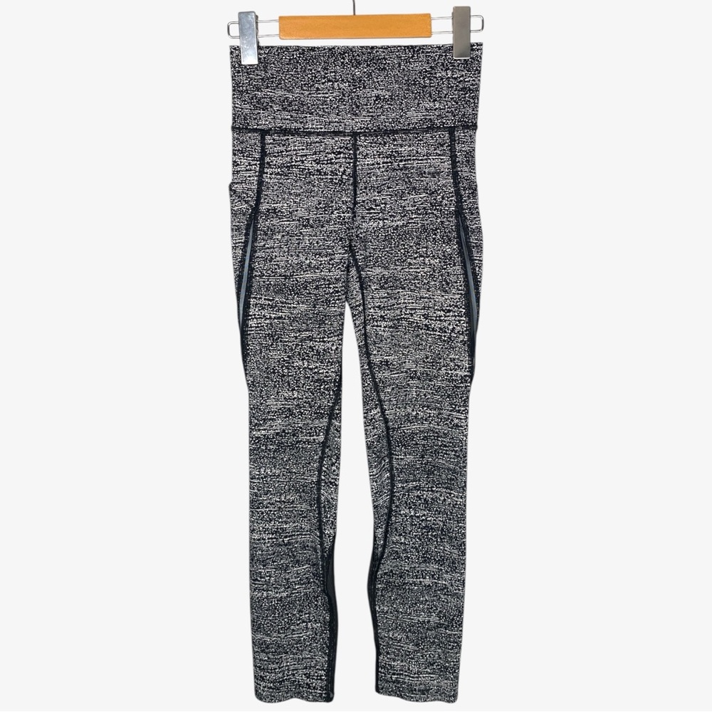 LULULEMON 'pace perfect' 7/8 tight leggings size: 4